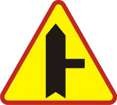 Intersection with minor side-road on the right