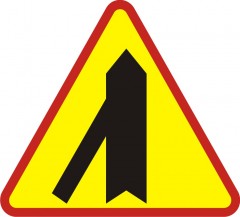 Drive-in entry of a one-way road from the left side