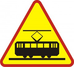 Straßenbahn kreuzt